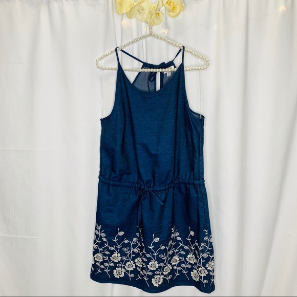 Westport Halter Top Floral Embroidered Denim Dress - Medium NWT - Picture 6 of 6